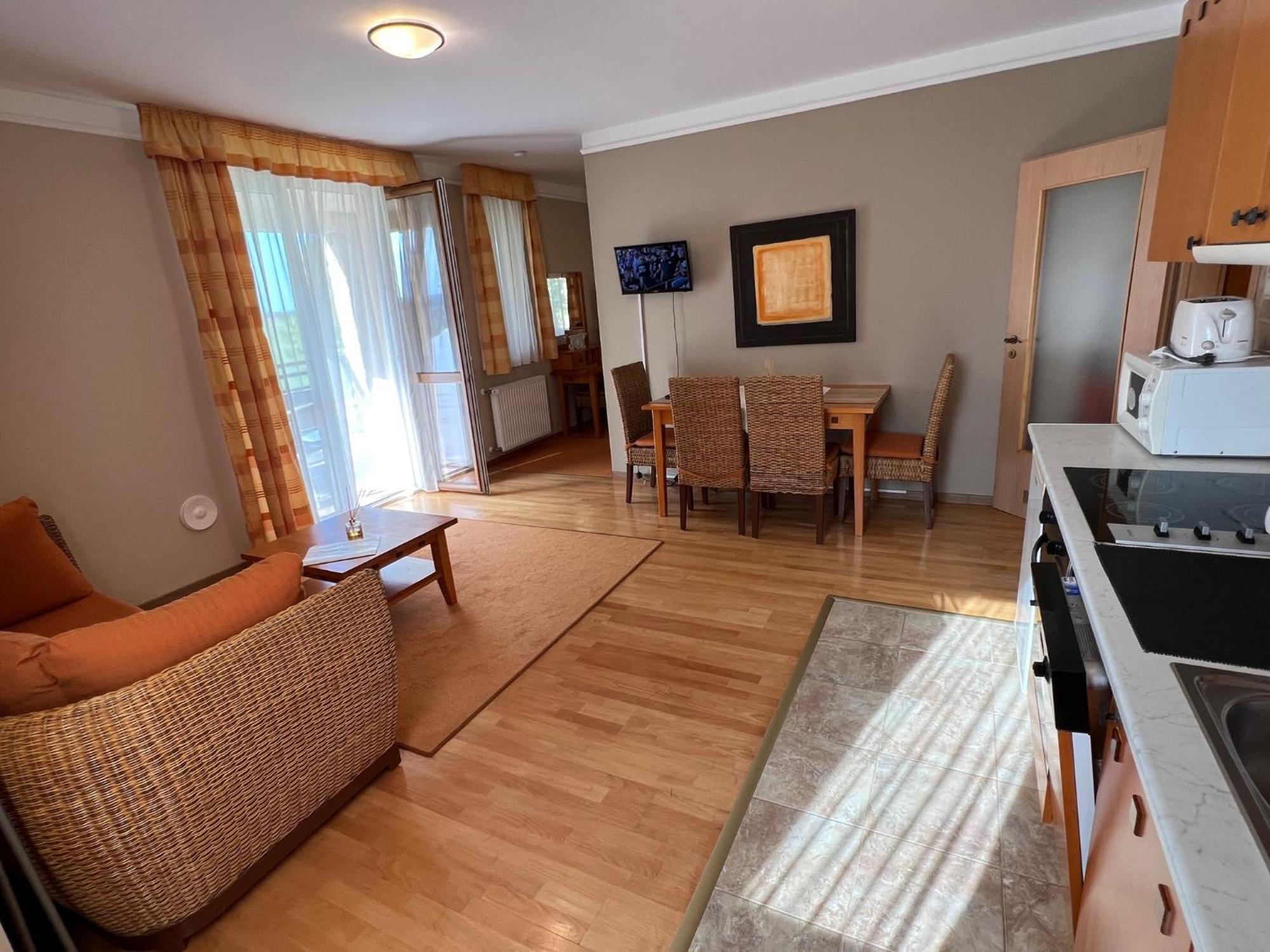 Luxus Golf Apartment Bük Eksteriør bilde